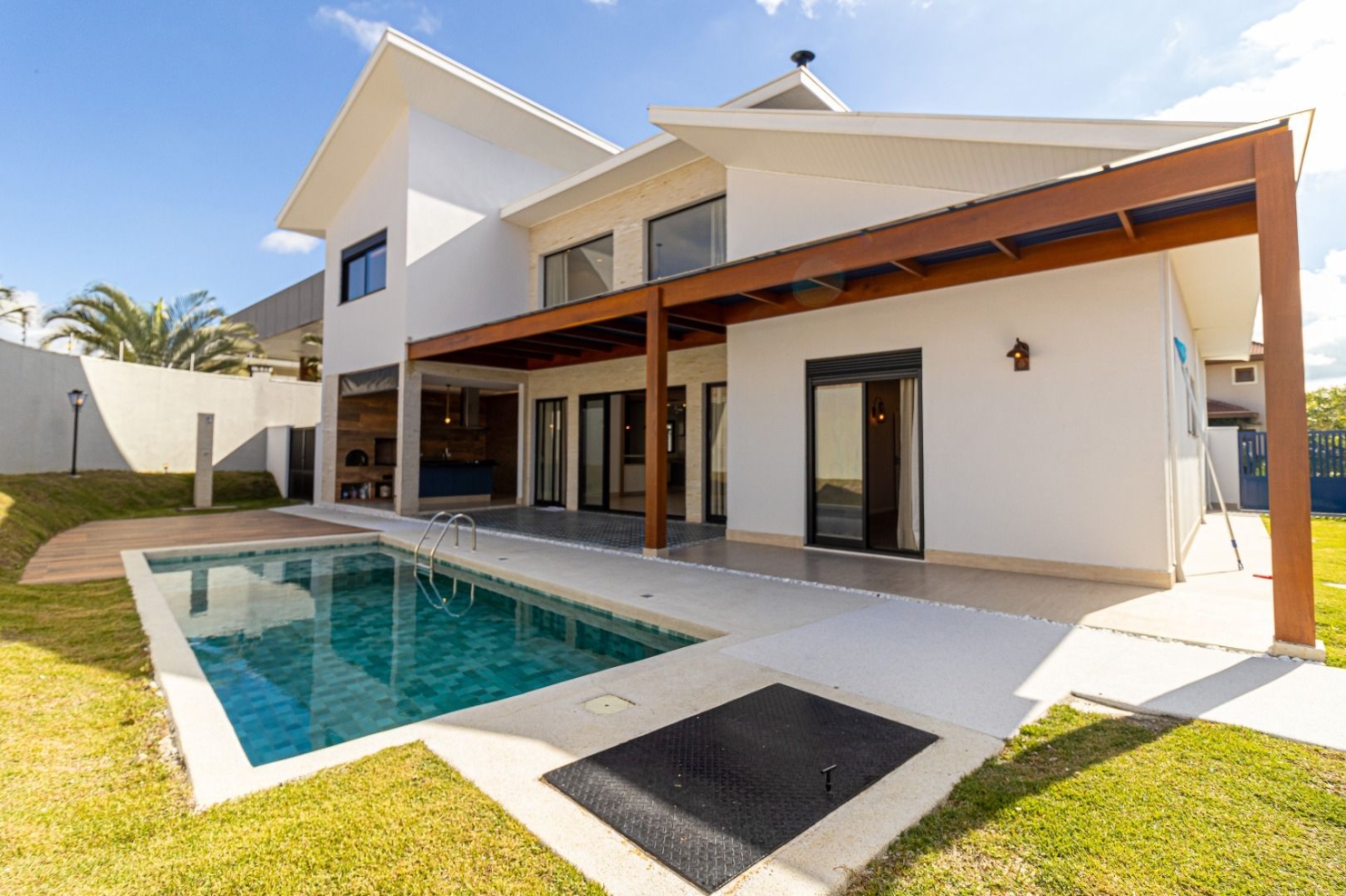 Casa, 4 quartos, 337 m² - Foto 2