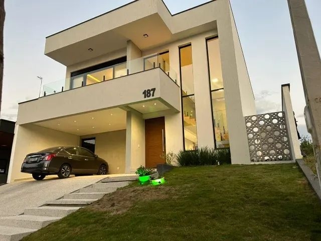 Sobrado, 4 quartos, 273 m² - Foto 1