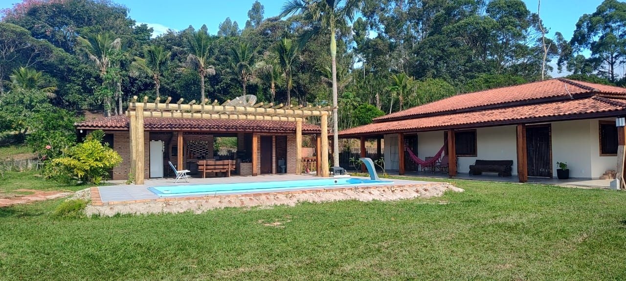 Sítio, 3 quartos, 150 m² - Foto 1