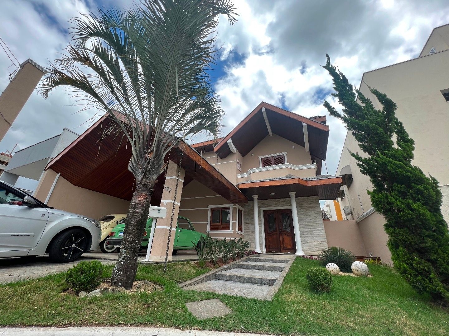 Sobrado, 3 quartos, 254 m² - Foto 1