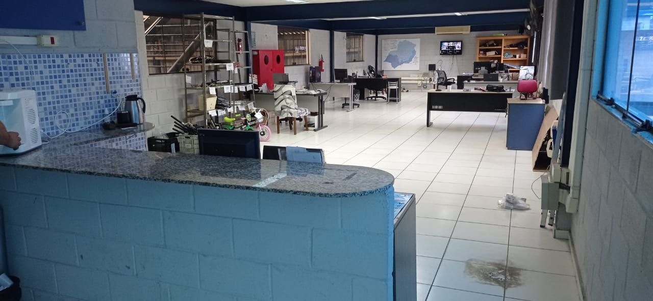 Depósito-Galpão, 1350 m² - Foto 16
