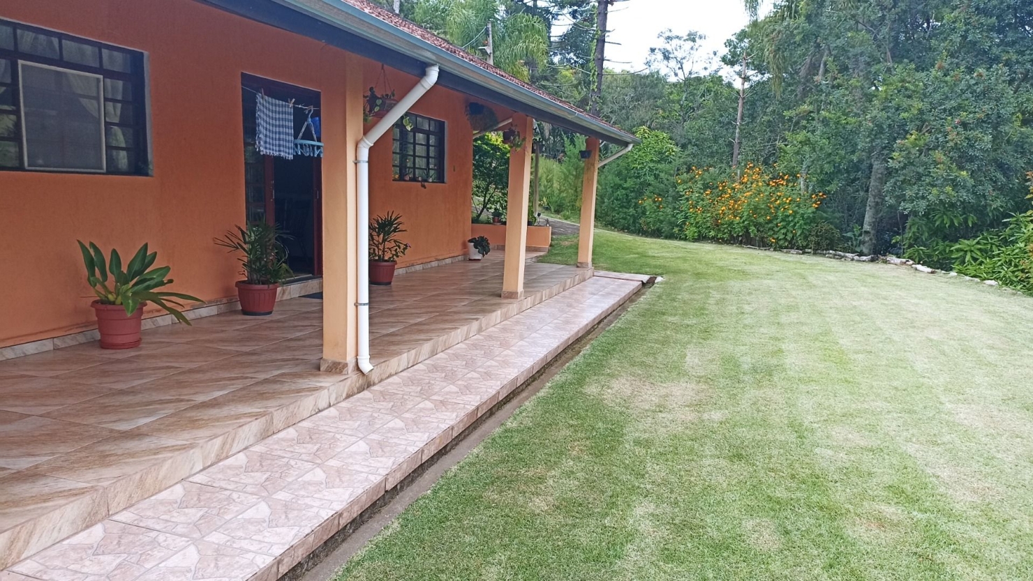 Chácara, 3 quartos, 300 m² - Foto 1