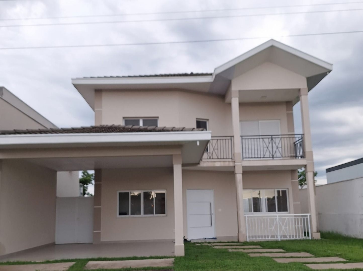 Sobrado, 3 quartos, 214 m² - Foto 1