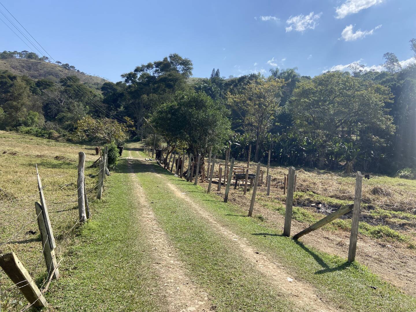 Sítio em São José dos Campos/São Paulo — Ref Q1U4Z0 — Imagem 63