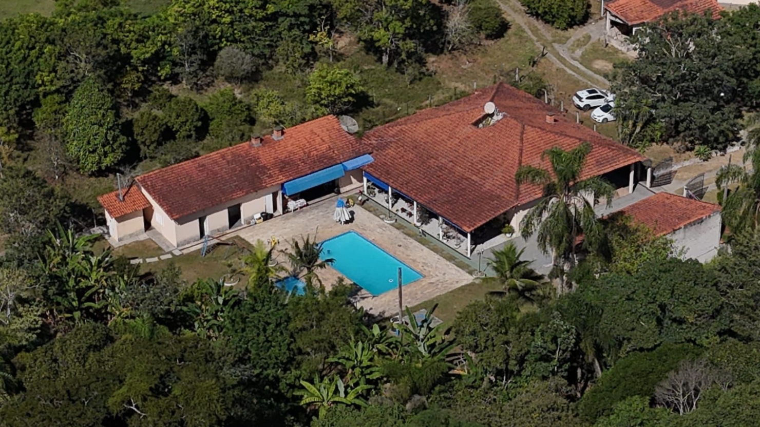 Sítio, 5 quartos, 200 m² - Foto 2