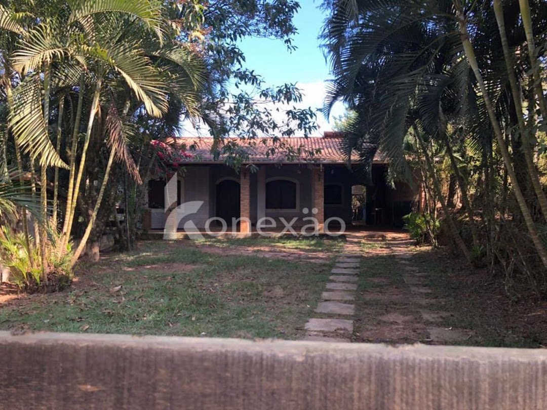 Chácara, 3 quartos, 200 m² - Foto 1