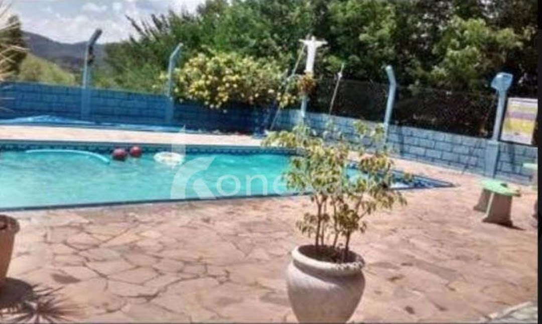 Sítio, 4 quartos, 200 m² - Foto 1