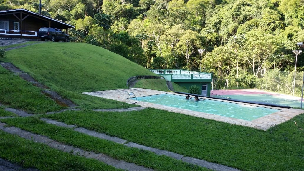 Sítio, 2 quartos, 100 m² - Foto 1