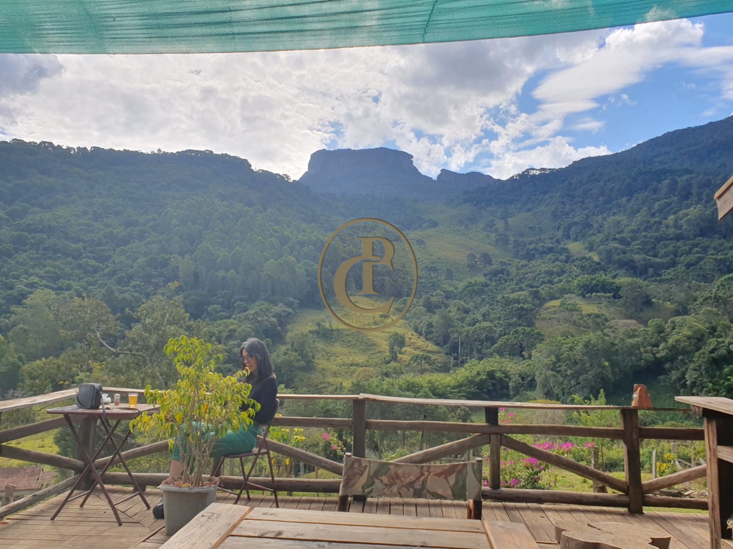 Sítio, 5 quartos, 1200 m² - Foto 1