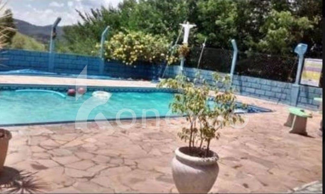 Chácara, 4 quartos, 250 m² - Foto 1