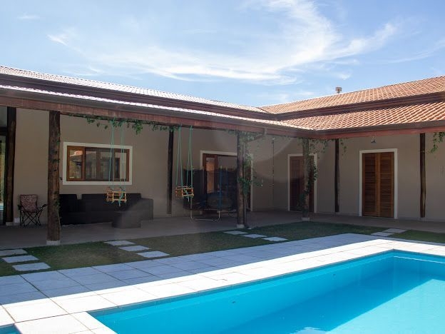 Chácara, 4 quartos, 300 m² - Foto 1