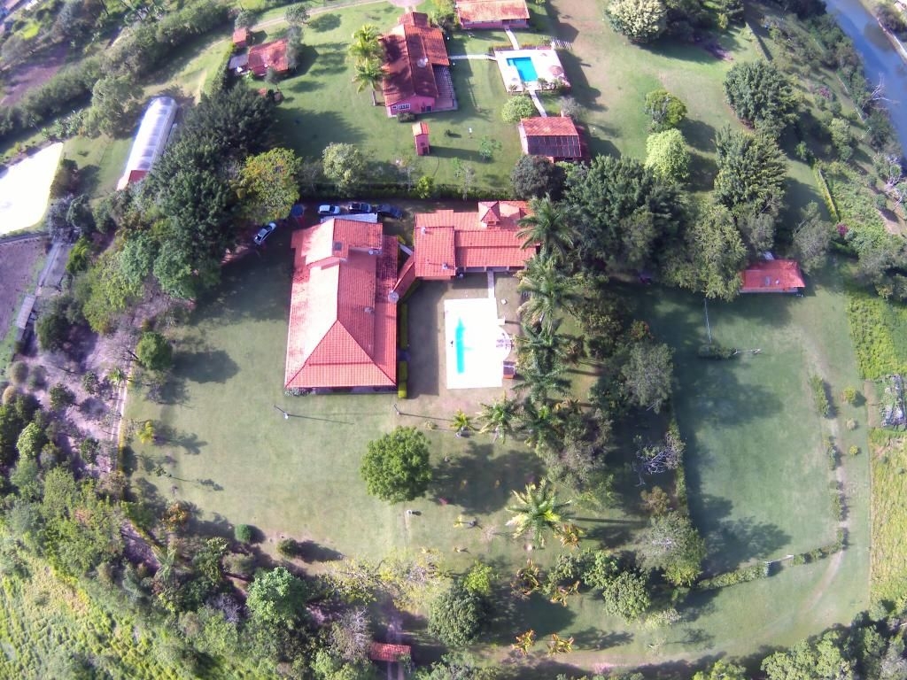 Sítio, 5 quartos, 390 m² - Foto 2