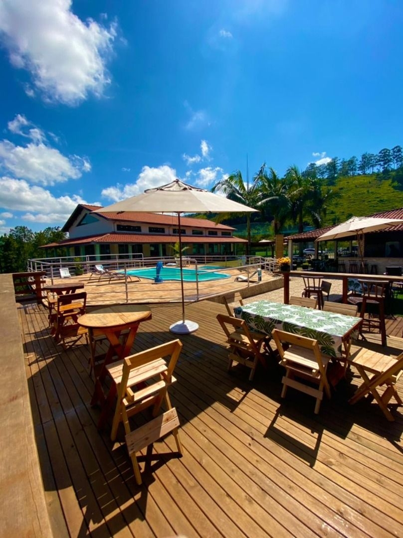 Chácara, 3 quartos, 410 m² - Foto 1