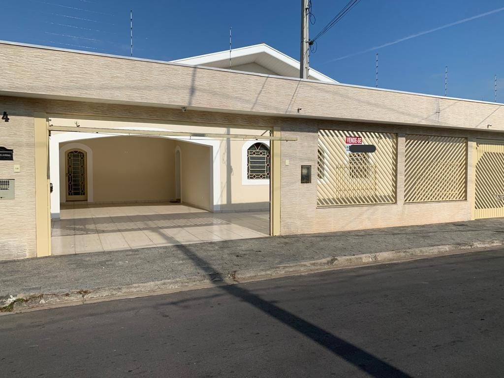 Casa, 4 quartos, 244 m² - Foto 1