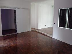 Casa para Venda em São José dos Campos - 4