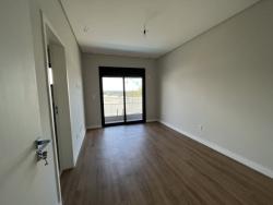Casa para Venda em São José dos Campos - 4