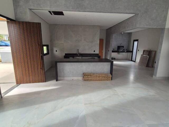 #1492 - Casa para Venda em São José dos Campos - SP