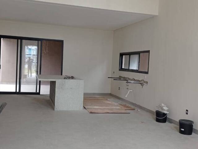 #1494 - Casa para Venda em São José dos Campos - SP