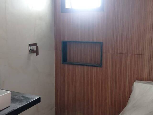 Casa para Venda em São José dos Campos - 4