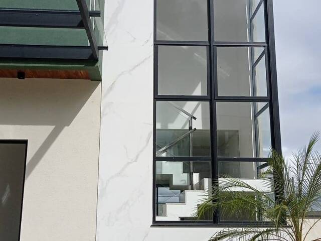 #1495 - Casa para Venda em São José dos Campos - SP