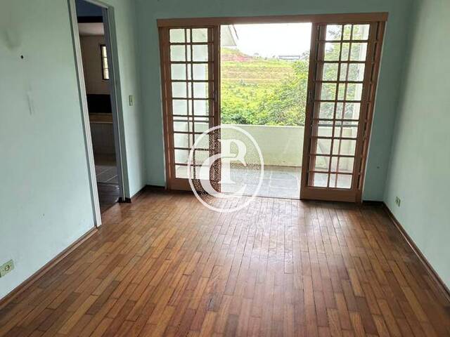 Sobrado para Venda em São José dos Campos - 3