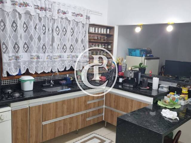 Casa para Venda em São José dos Campos - 2