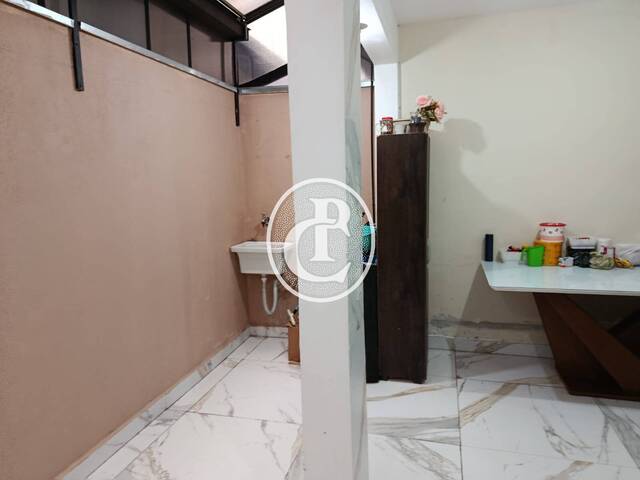 Casa para Venda em São José dos Campos - 3