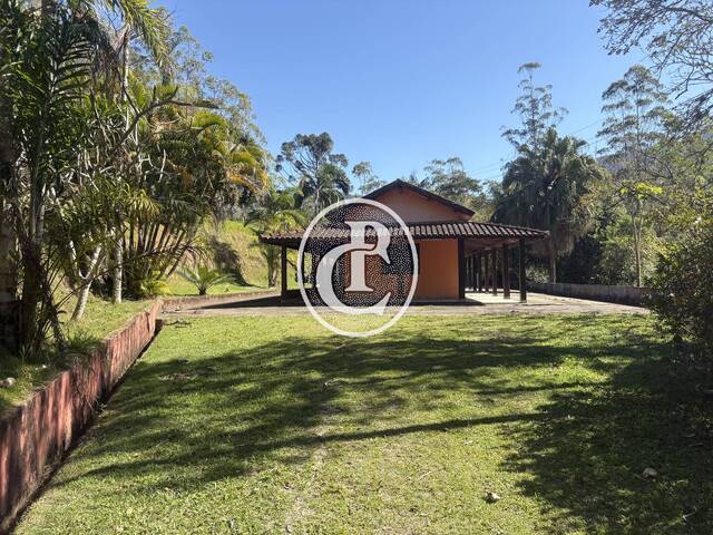 #1834 - Casa para Venda em São José dos Campos - SP