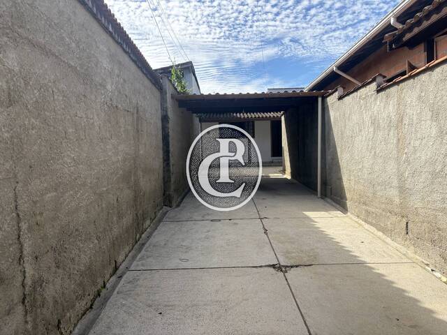 Casa para Venda em São José dos Campos - 3