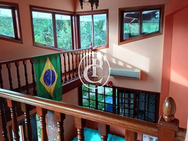 Casa para Venda em Caraguatatuba - 2