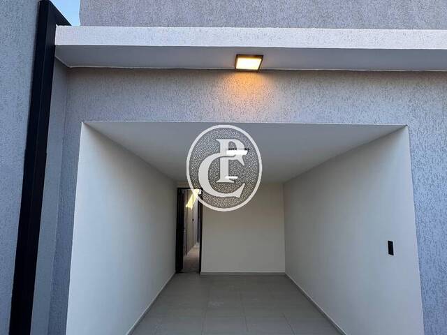Casa para Venda em São José dos Campos - 2