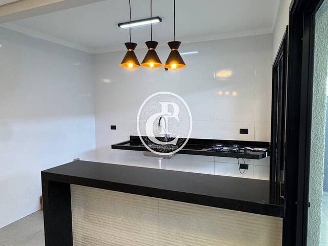Casa para Venda em São José dos Campos - 3