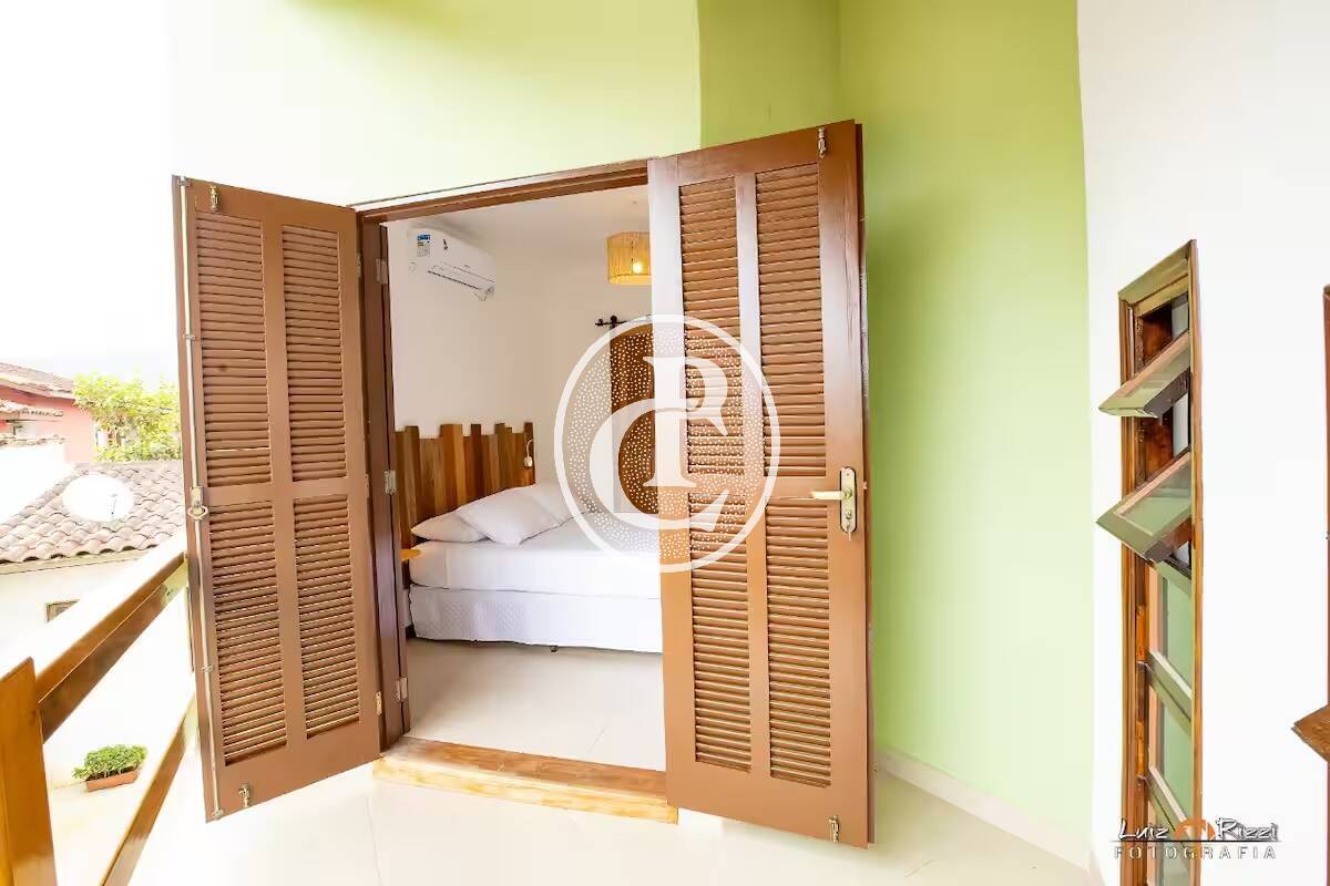 Casa, 5 quartos, 203 m² - Foto 13