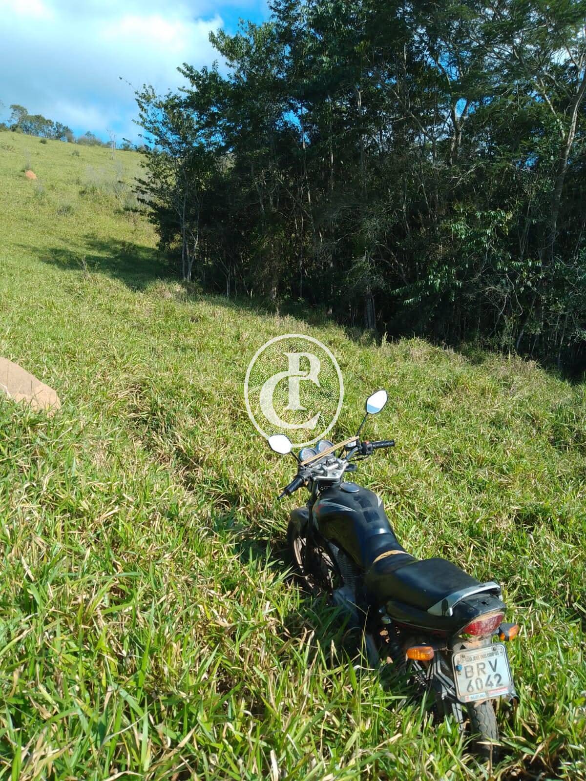 Sítio, 1 quarto, 36 hectares - Foto 2