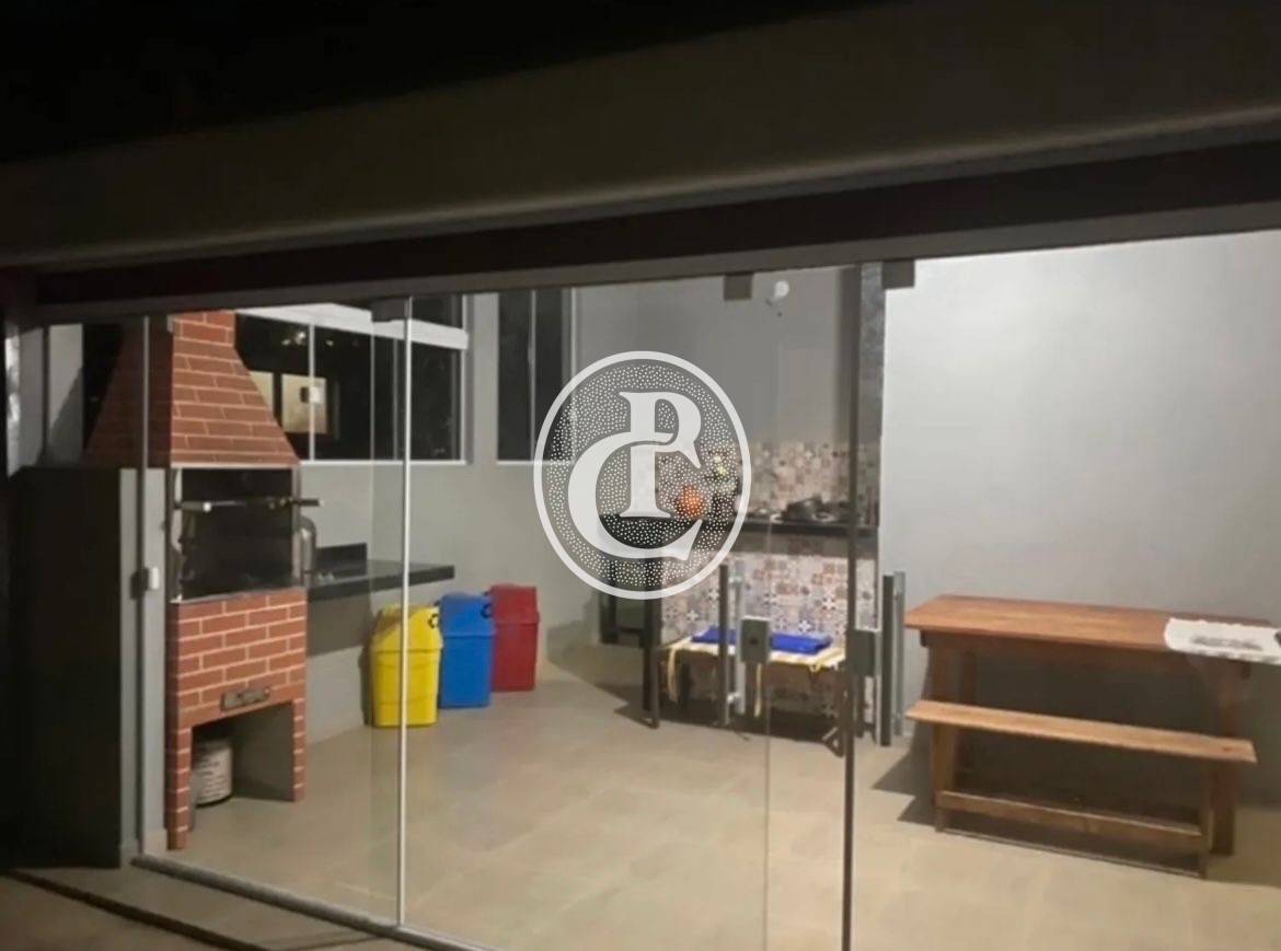 Chácara, 3 quartos, 1493 m² - Foto 2