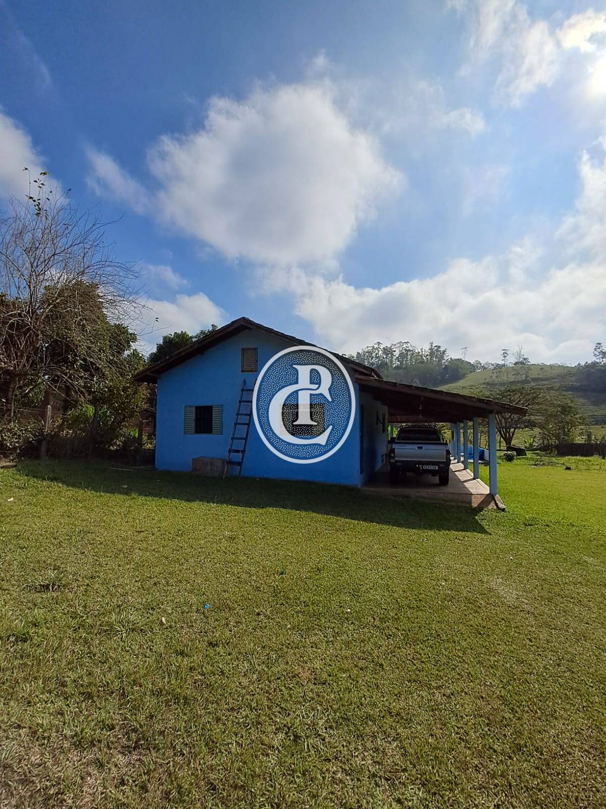 Chácara, 3 quartos, 3000 m² - Foto 1