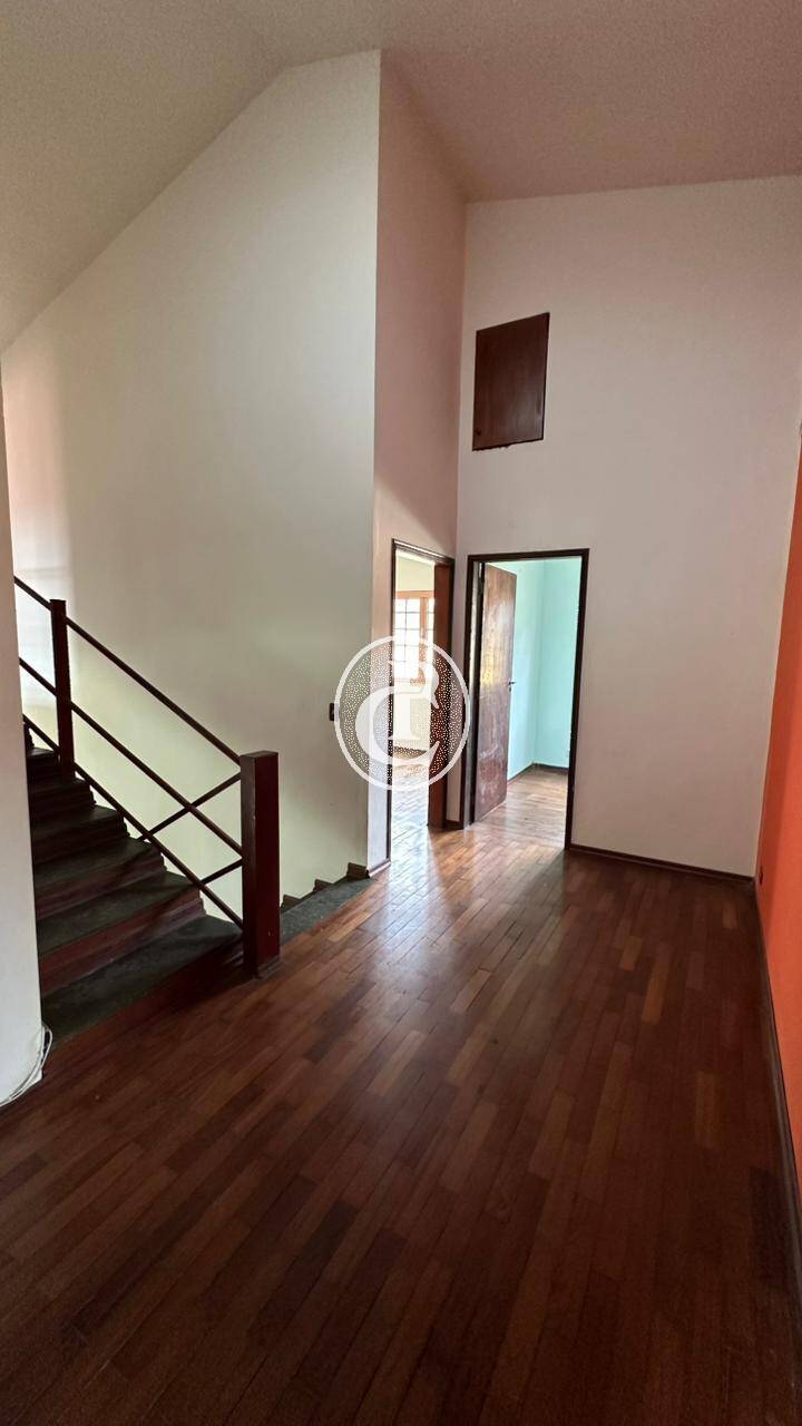 Sobrado, 4 quartos, 290 m² - Foto 2