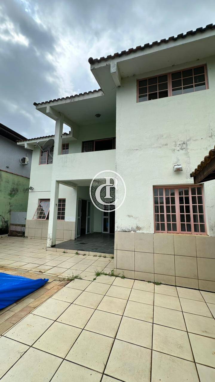 Sobrado, 4 quartos, 290 m² - Foto 1
