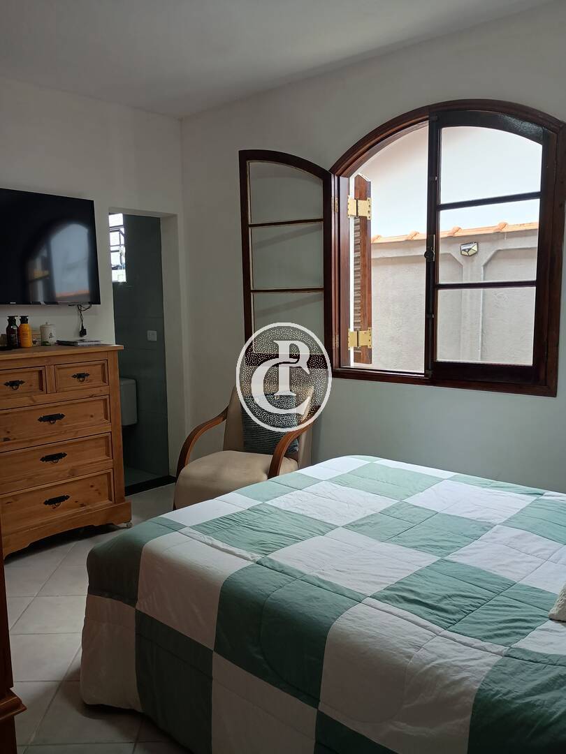 Casa, 3 quartos, 240 m² - Foto 4
