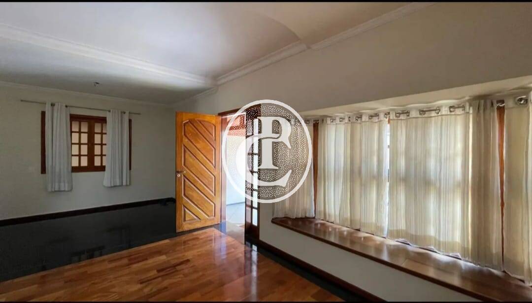 Casa, 3 quartos, 250 m² - Foto 4
