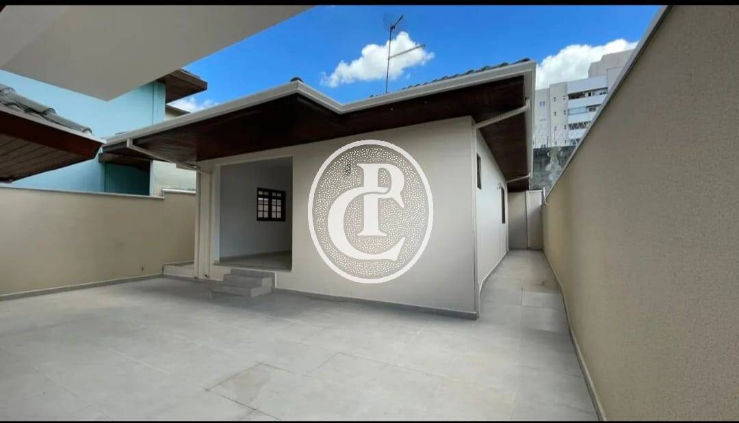 Casa, 3 quartos, 250 m² - Foto 12
