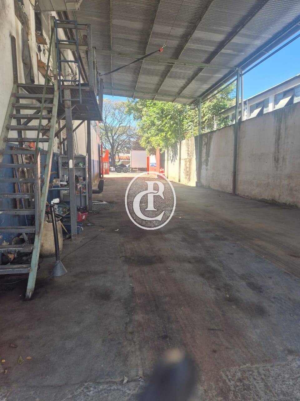 Sala-Conjunto, 1350 m² - Foto 2