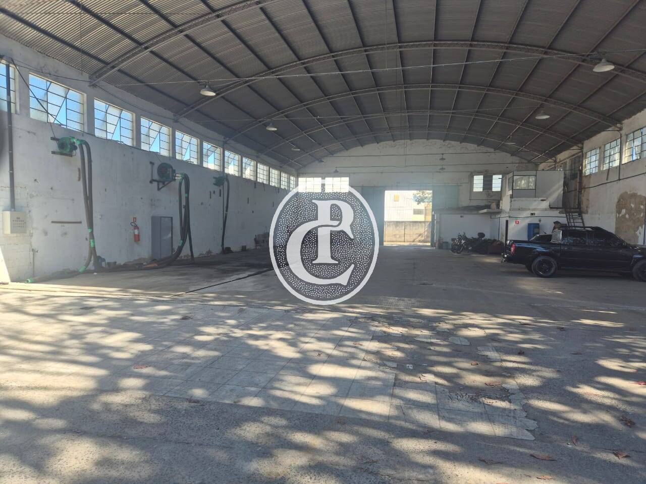 Sala-Conjunto, 1350 m² - Foto 4